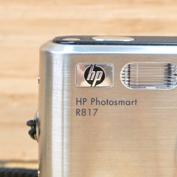 Vintage HP Photosmart R817 5.1MP Digital Camera, 5x Optical Zoom, Pentax Lens - Picture 2 of 7